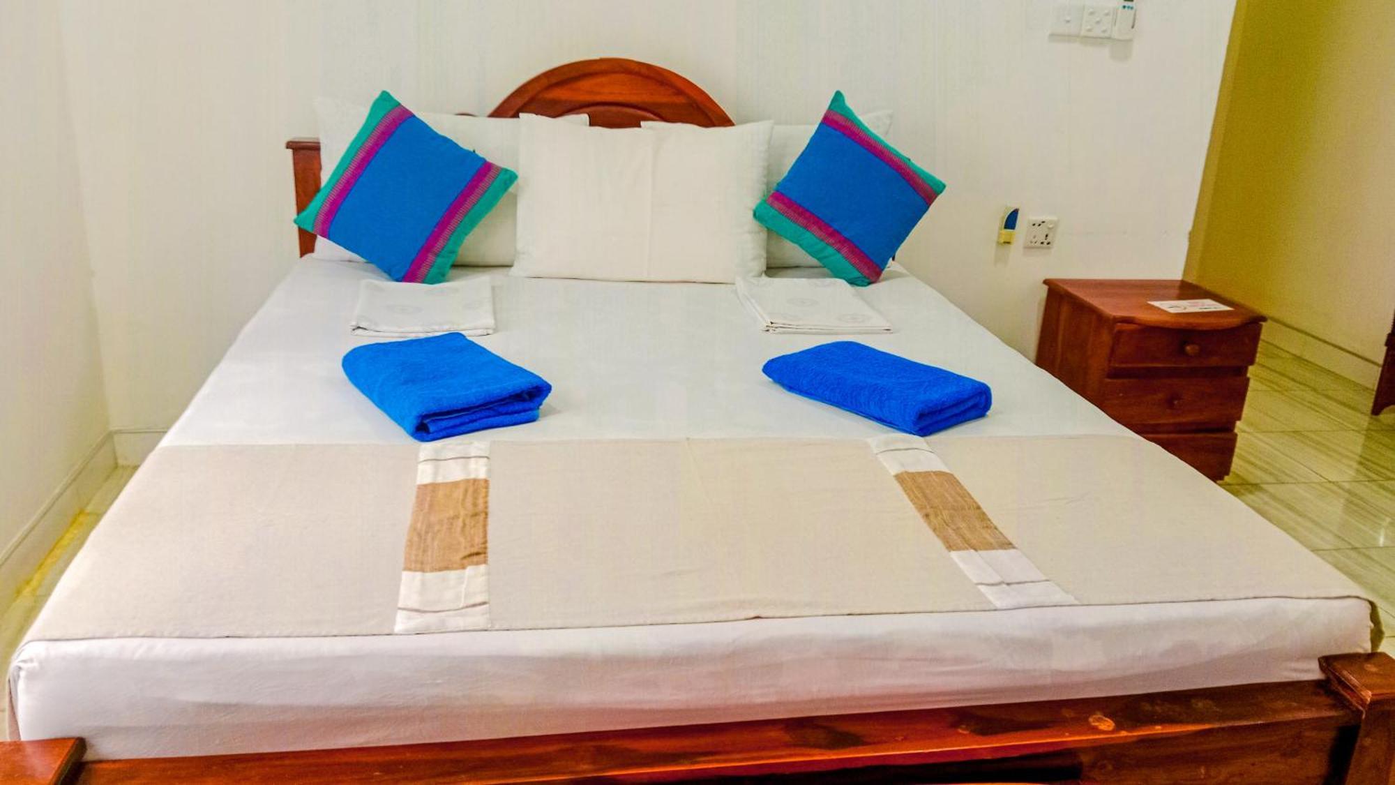 Sigiri Sky Home & Treehouse Sigiriya Bagian luar foto