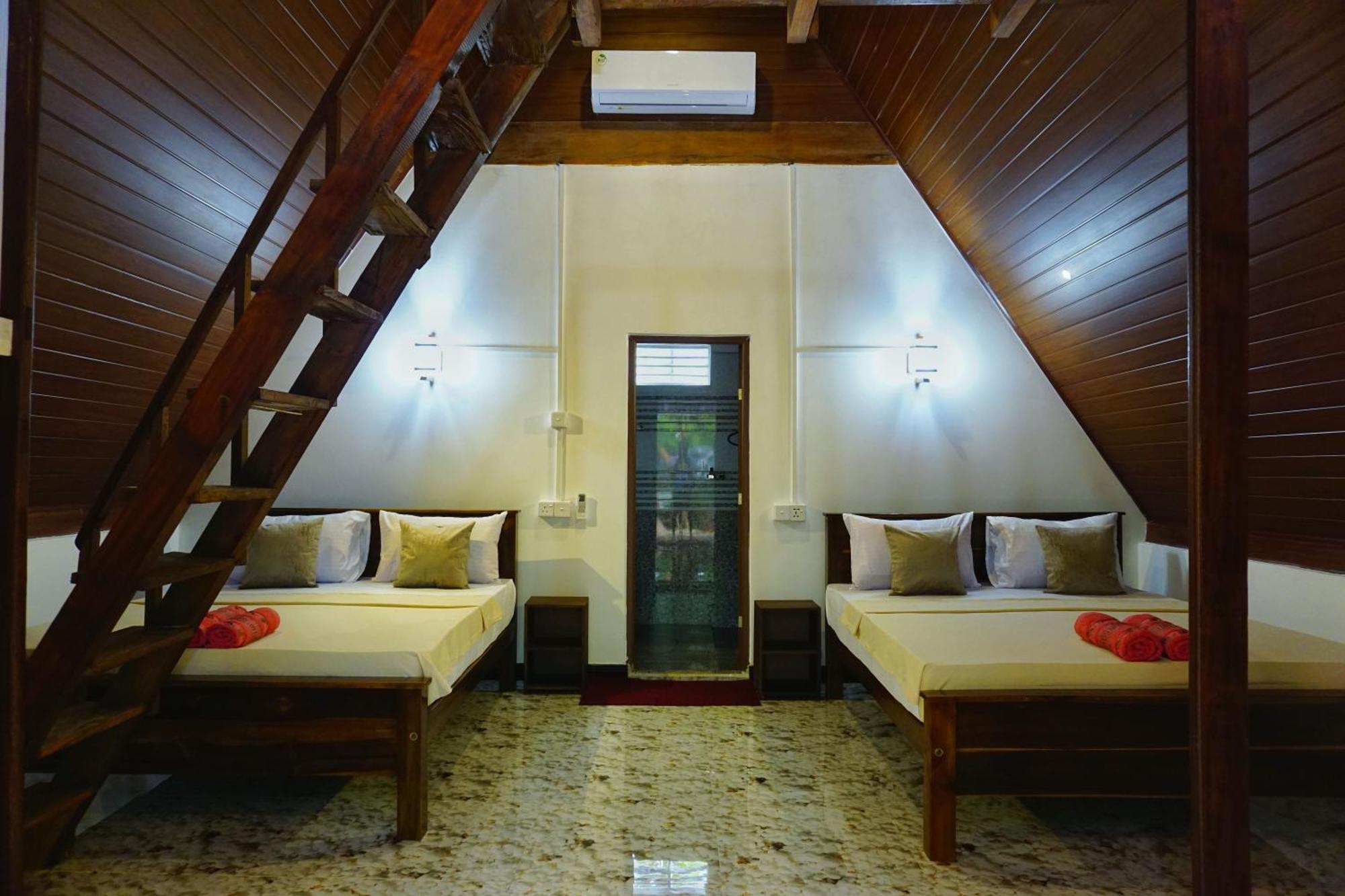Sigiri Sky Home & Treehouse Sigiriya Bagian luar foto